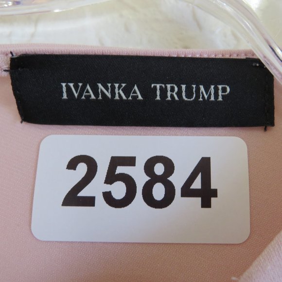 Ivanka Trump*Women's Sleeveless Flowy Pleated Boatneck Straight Hem Blouse~Small - Picture 3 of 10